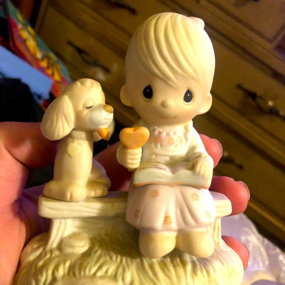 Enesco Precious Moments Collection. “Loving Is Sharing”. 1979. Jonathon David.